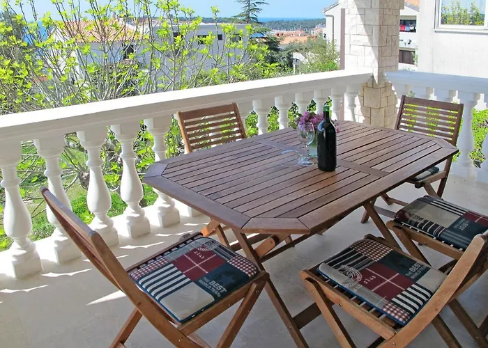 Apartment Ursa By Interhome Pjescana Uvala