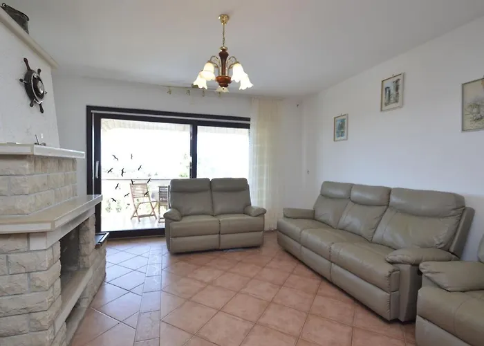 Apartment Ursa By Interhome *