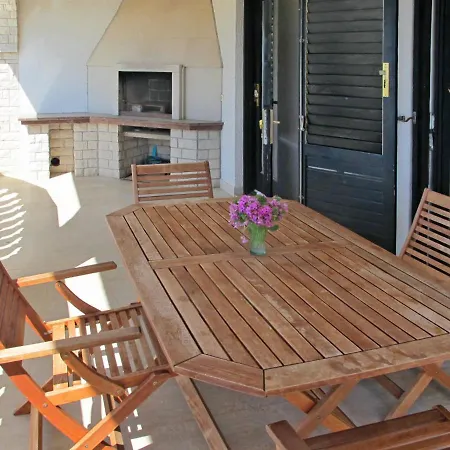Apartment Ursa - Pul320 By Interhome *