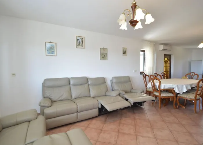 Lejlighed Ursa By Interhome *